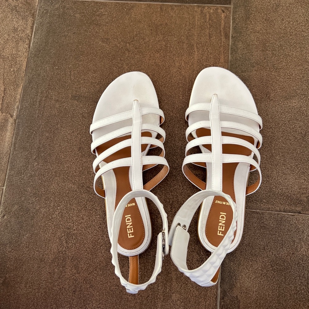 Fendi white gladiator sandals 37,5 - Picture 2 of 5
